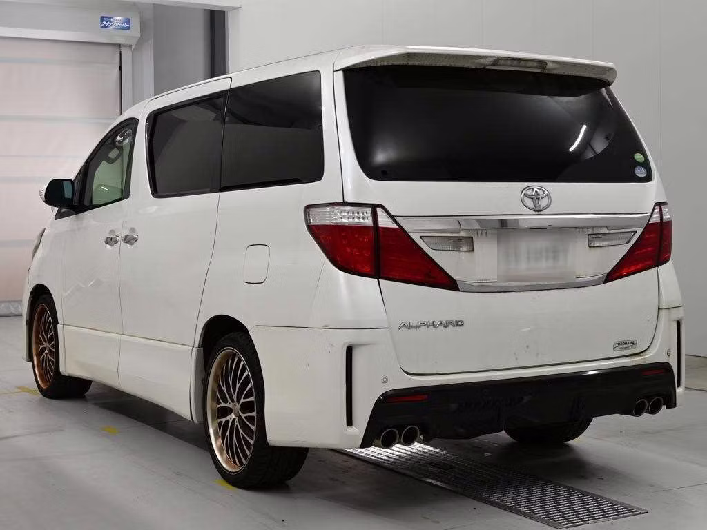 TOYOTA ALPHARD