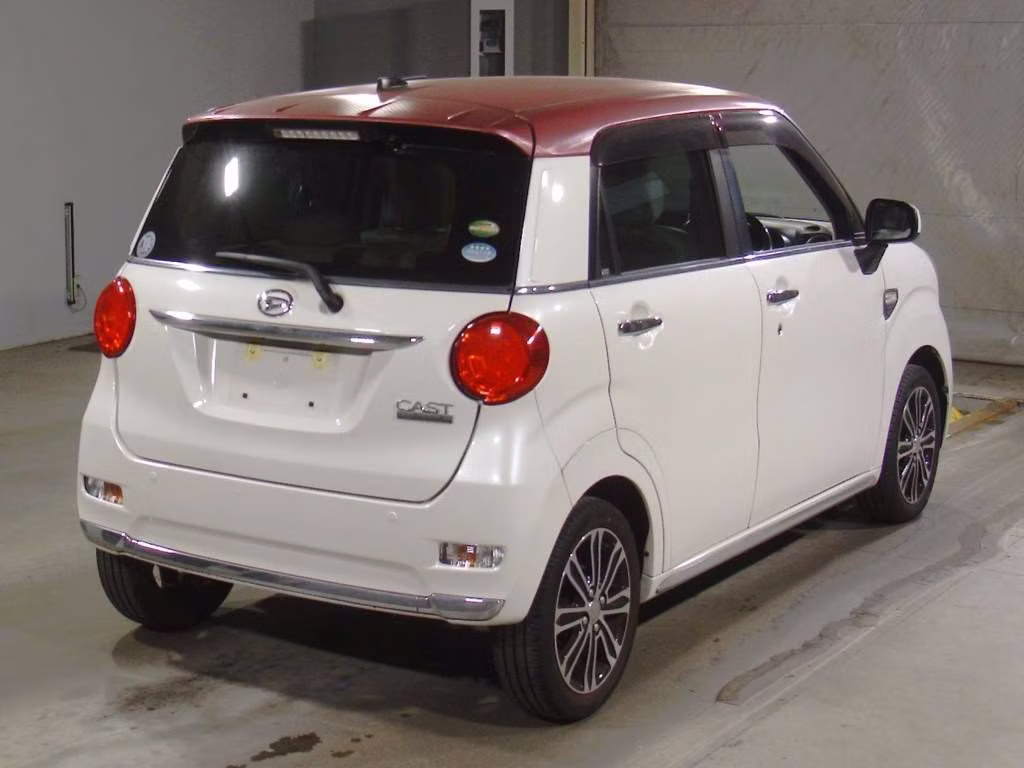 DAIHATSU CAST