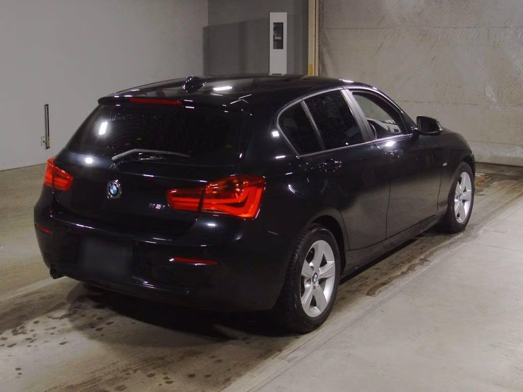BMW 1-SERIES