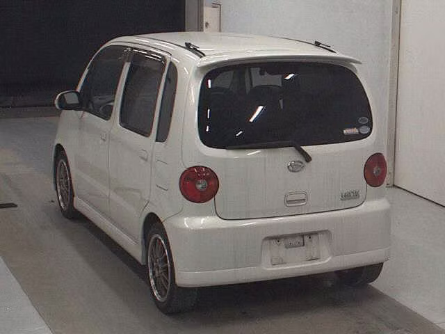 DAIHATSU MOVE LATTE