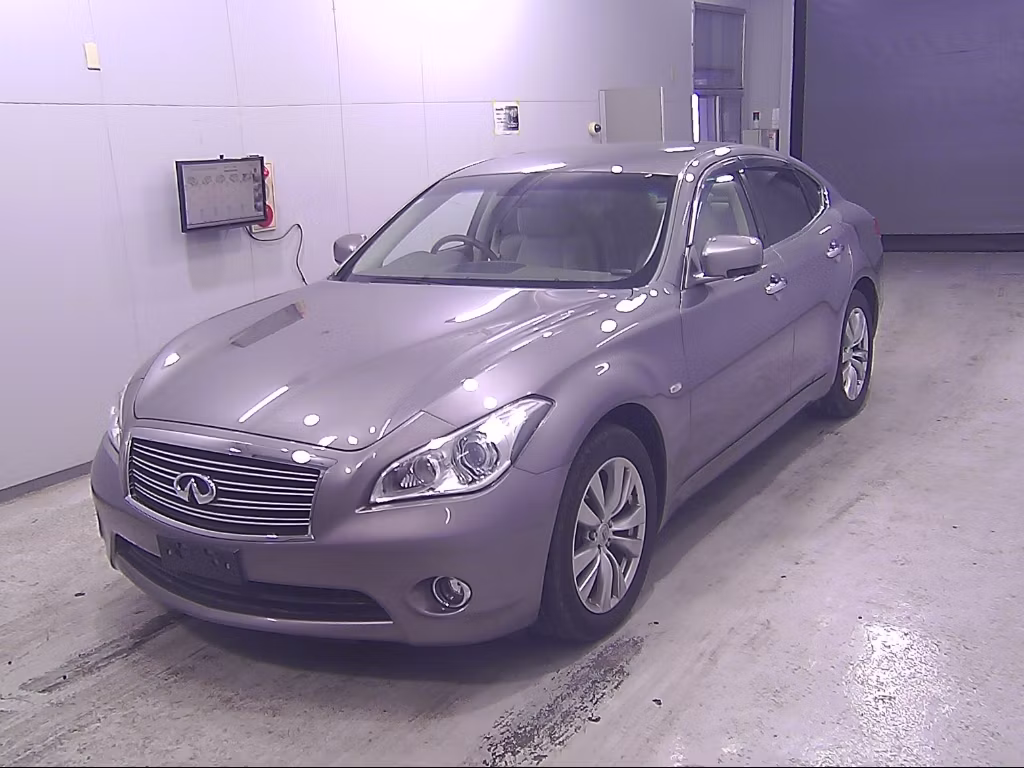 NISSAN FUGA