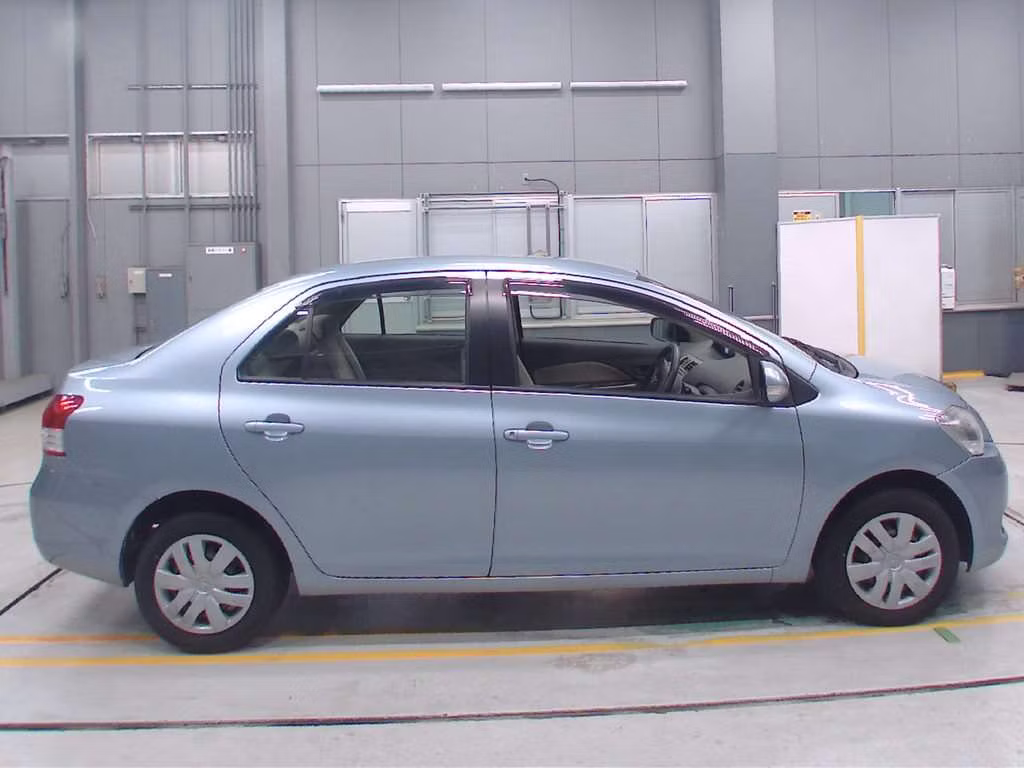 TOYOTA BELTA