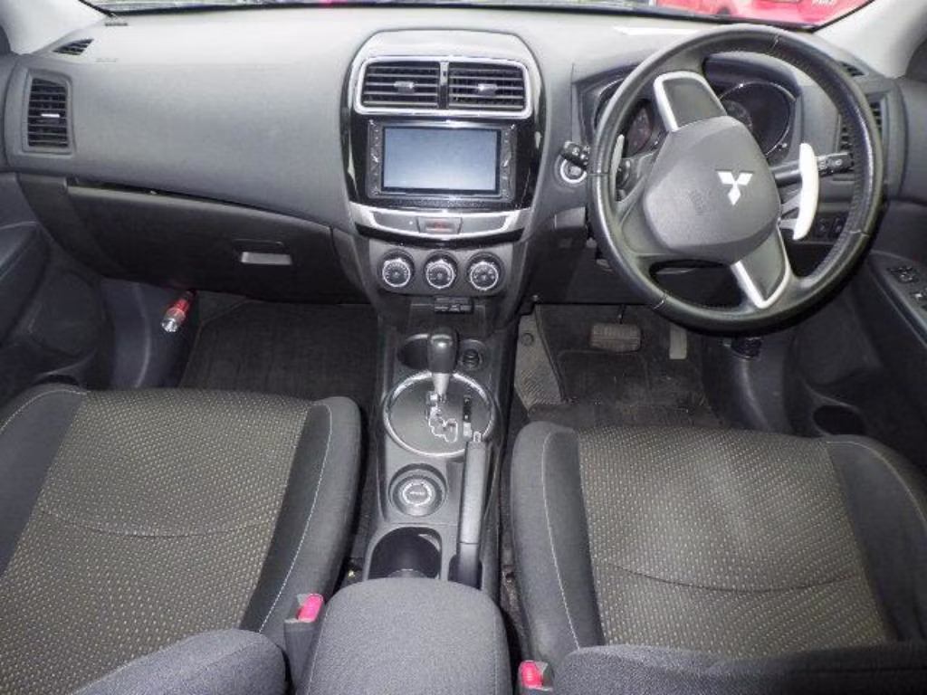 MITSUBISHI RVR