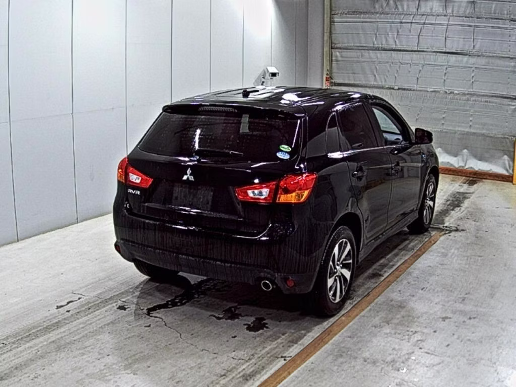 MITSUBISHI RVR