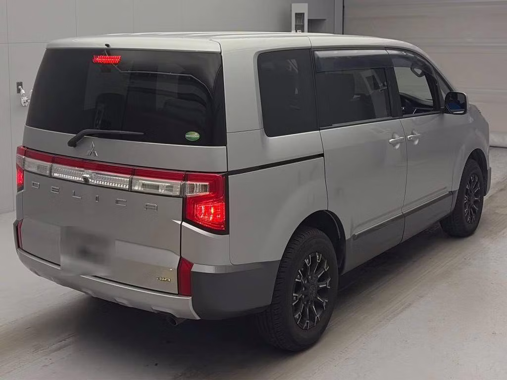 MITSUBISHI DELICA D:5
