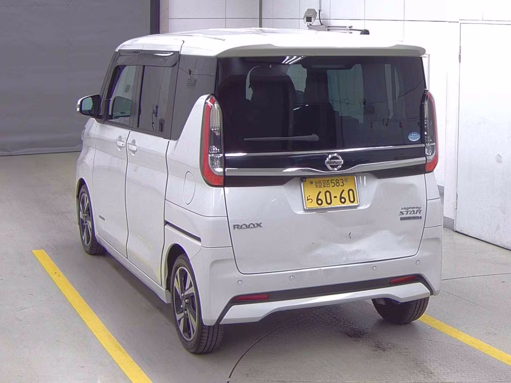 NISSAN ROOX
