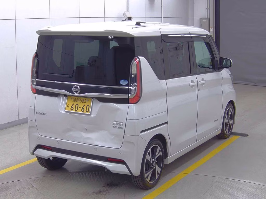 NISSAN ROOX