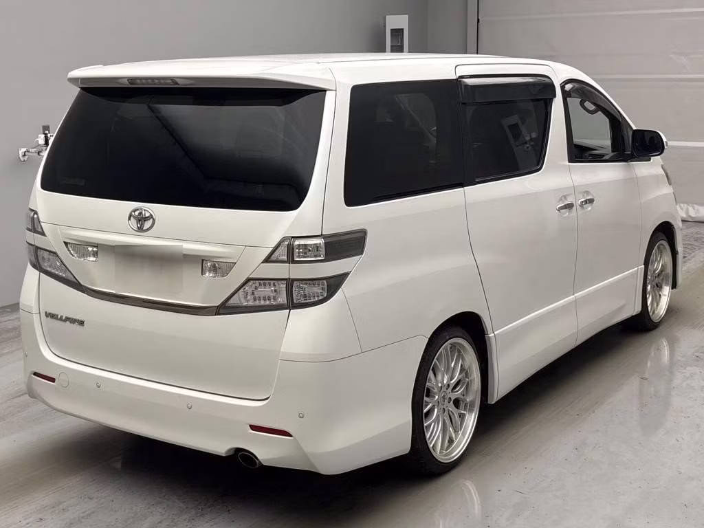 TOYOTA VELLFIRE