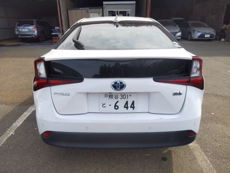 TOYOTA PRIUS
