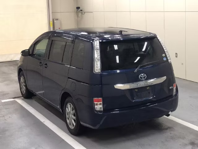 TOYOTA ISIS