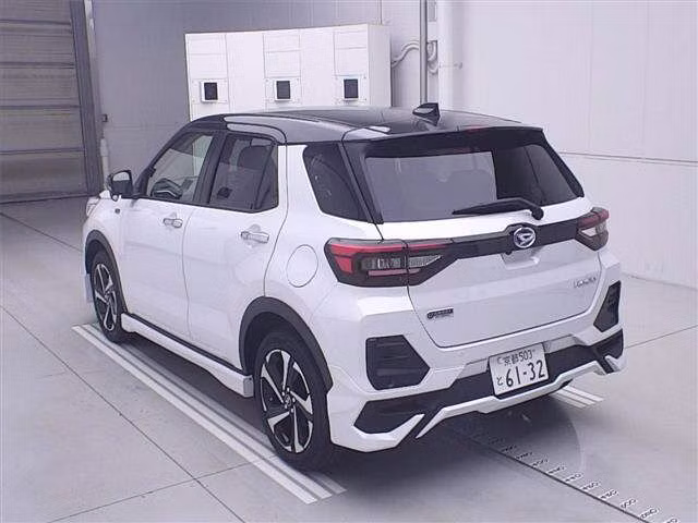 DAIHATSU ROCKY