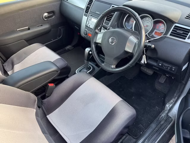 NISSAN TIIDA LATIO