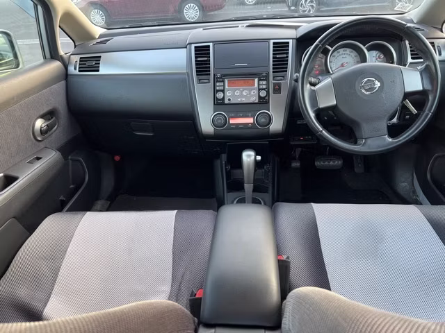 NISSAN TIIDA LATIO
