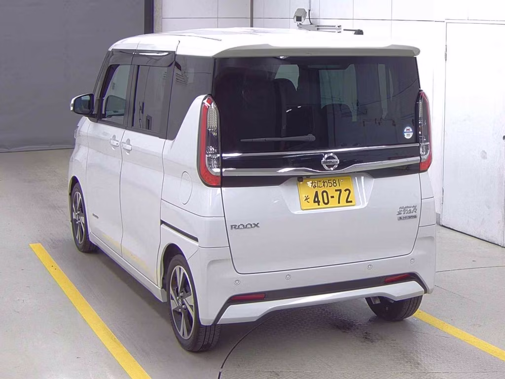 NISSAN ROOX