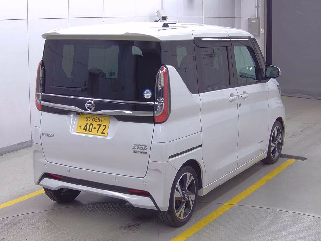 NISSAN ROOX