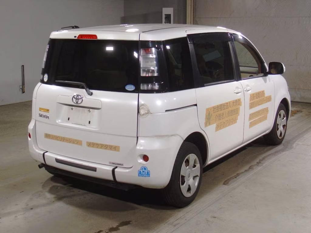 TOYOTA SIENTA