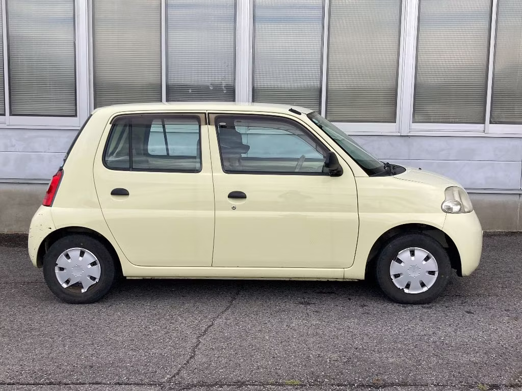 DAIHATSU ESSE