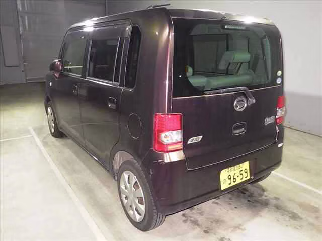 DAIHATSU MOVE CONTE