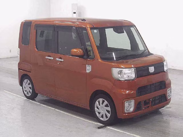 DAIHATSU WAKE