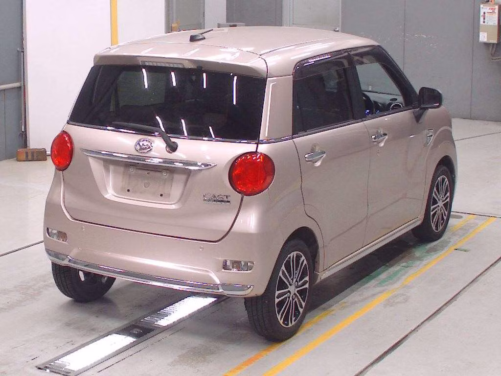 DAIHATSU CAST