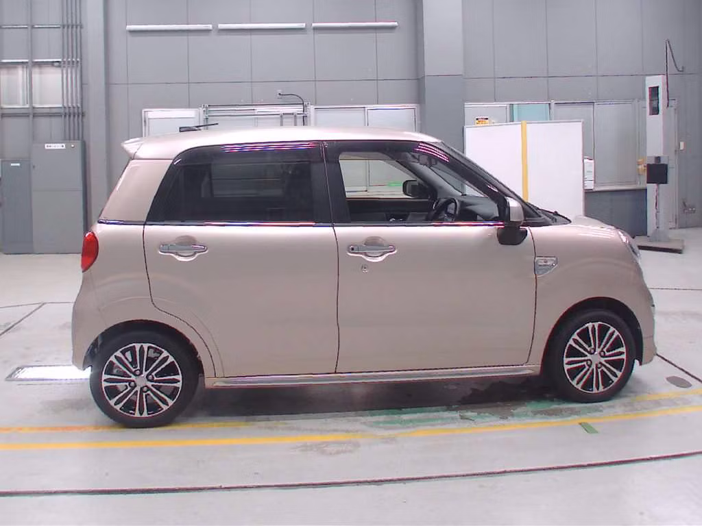 DAIHATSU CAST