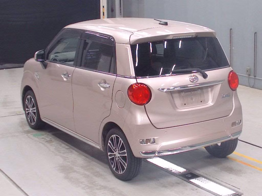 DAIHATSU CAST
