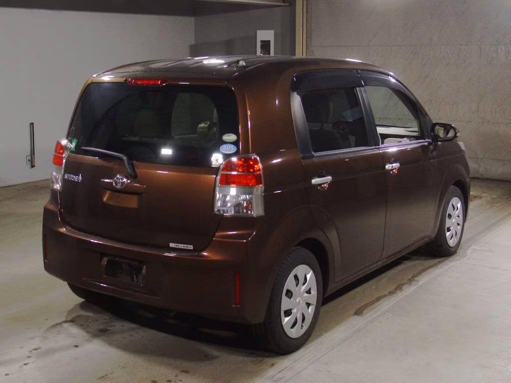 TOYOTA SPADE