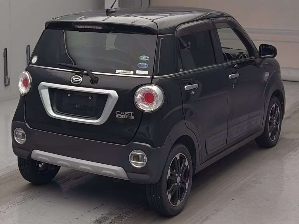 DAIHATSU CAST