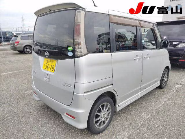 NISSAN ROOX