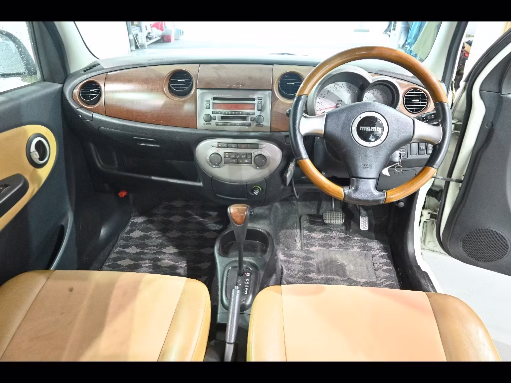 DAIHATSU MIRA GINO