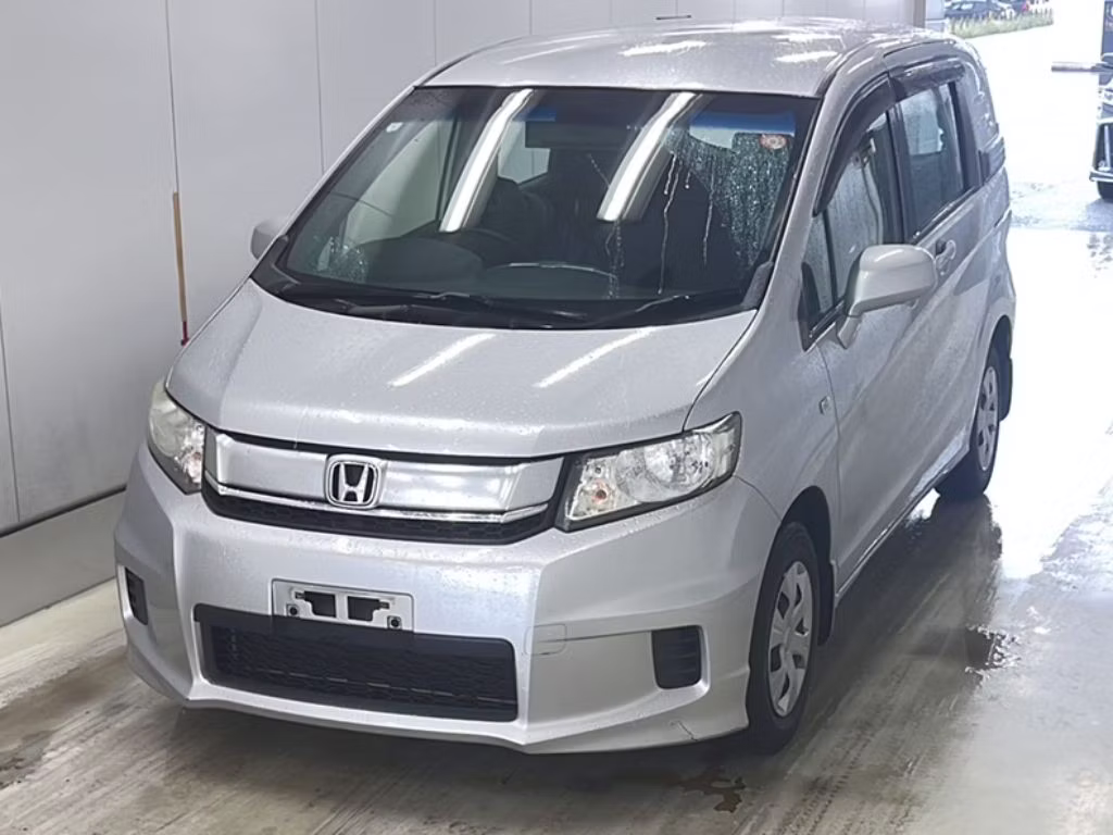 HONDA FREED SPIKE