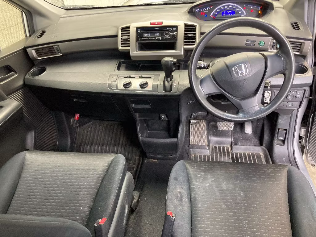 HONDA FREED SPIKE