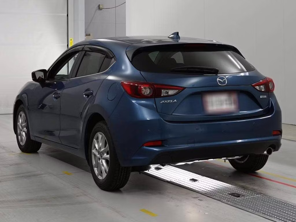 MAZDA AXELA