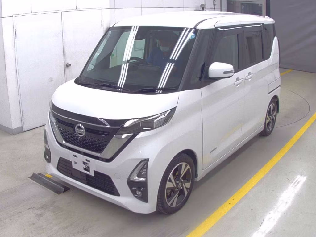 NISSAN ROOX