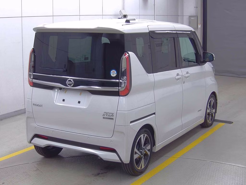 NISSAN ROOX