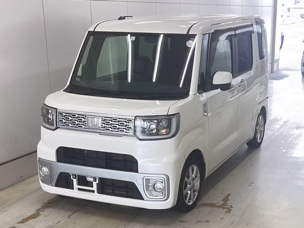 DAIHATSU WAKE