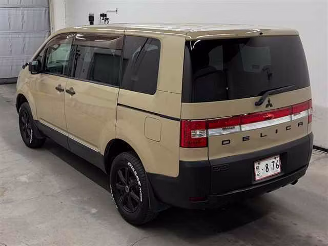 MITSUBISHI DELICA D:5