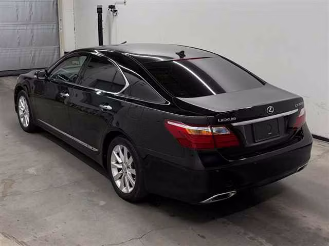 LEXUS LS600H