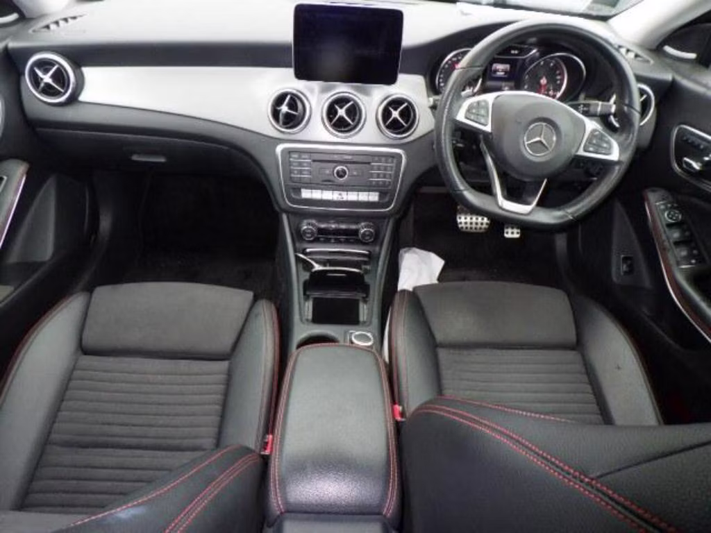 MERCEDES-BENZ CLA-CLASS