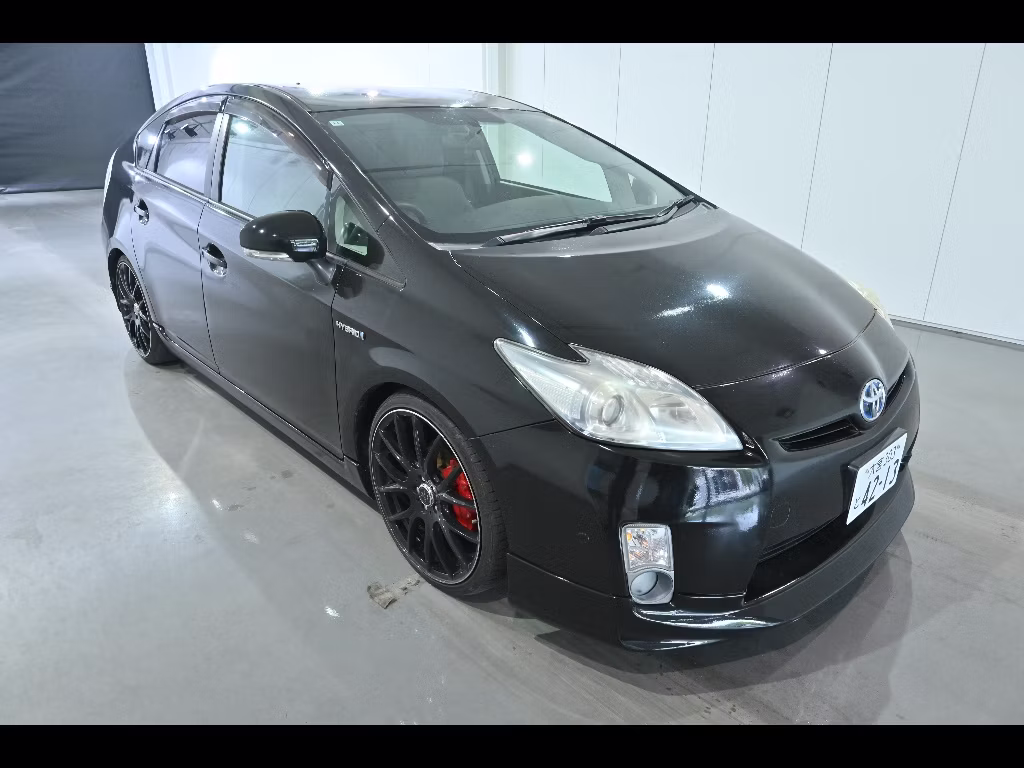 TOYOTA PRIUS