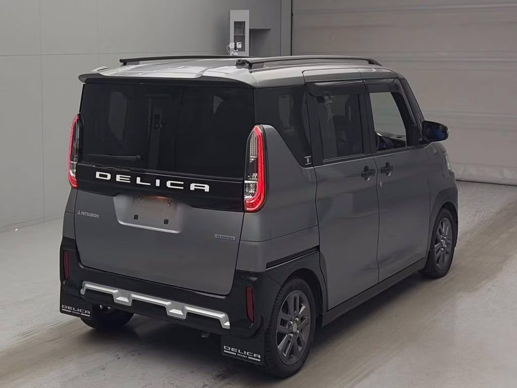 MITSUBISHI DELICA MINI