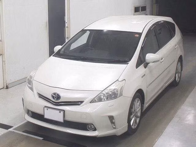 TOYOTA PRIUS ALPHA