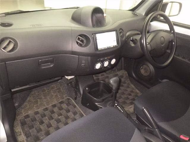 DAIHATSU ESSE