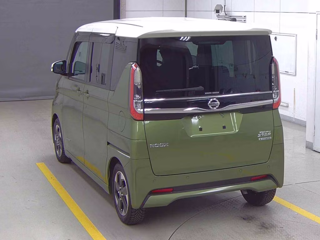 NISSAN ROOX