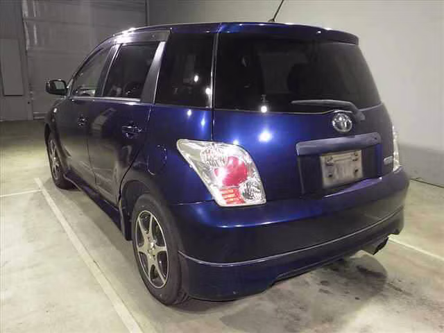 TOYOTA IST