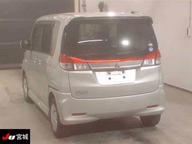 MITSUBISHI DELICA D:2
