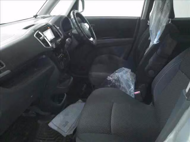 MITSUBISHI DELICA D:2