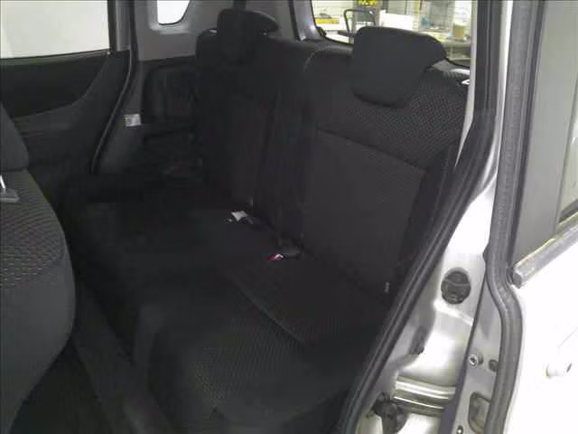 MITSUBISHI DELICA D:2