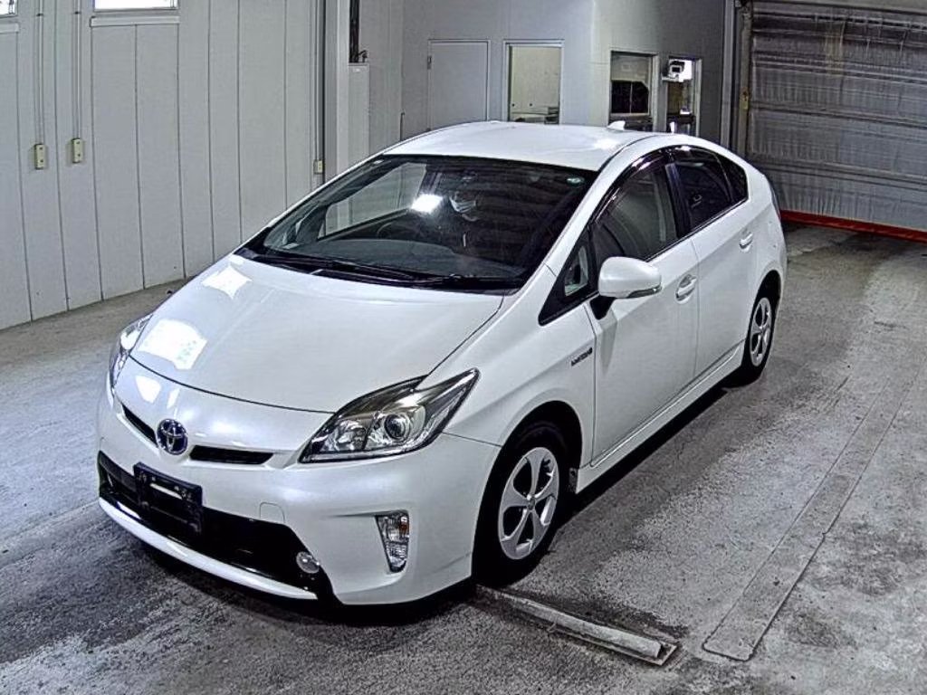 TOYOTA PRIUS