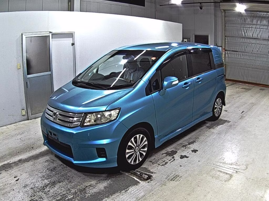 HONDA FREED SPIKE